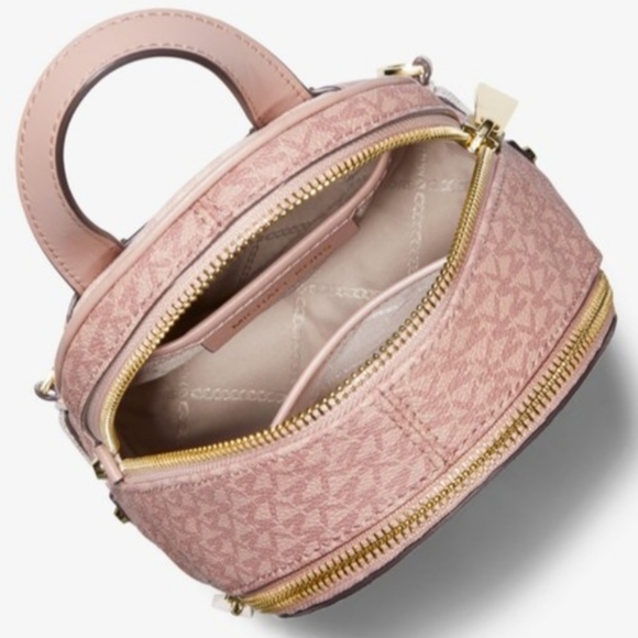 Michael Kors Rhea mini backpack - Picture 6 of 8